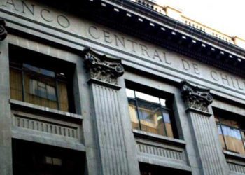 Banco Central estima una contracción en la economía chilena de hasta un 2,5% para este año