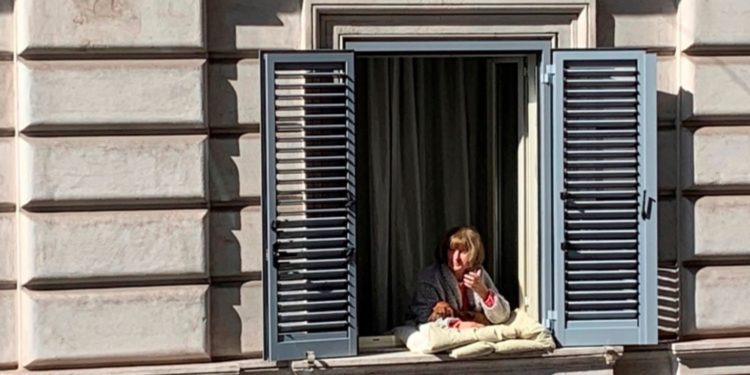 Priorizar la salud mental dentro del plan de acción del Covid-19, una de las claves del informe que elabora la U. de Chile para la Mesa Social