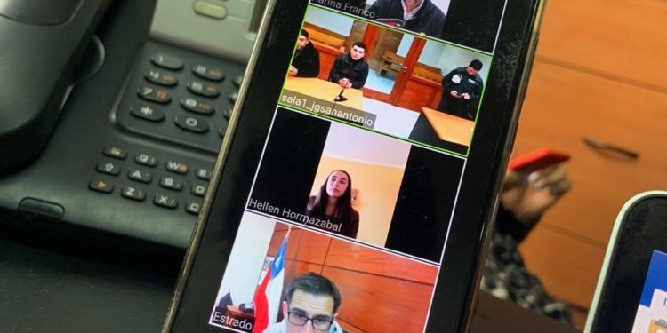 Logran prisión preventiva para tres miembros de banda de falsos PDI por violento robo en Las Cruces