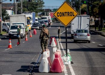 Covid-19: el jueves parte implementación de cordones sanitarios en la Región Metropolitana para evitar salida de visitantes por Semana Santa
