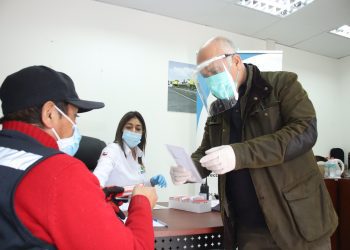 Un centenar de vecinos de El Belloto recibirán gift card con $100 mil para enfrentar los efectos económicos del Covid-19