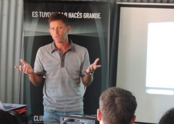 Charla sobre neurociencias y deporte será dictada hoy por exentrenador de tenis argentino