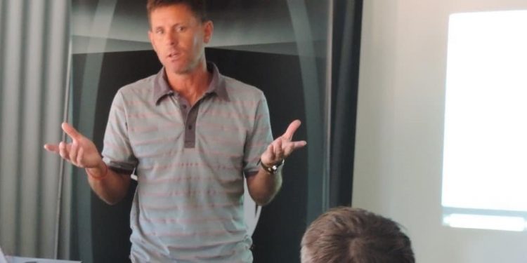 Charla sobre neurociencias y deporte será dictada hoy por exentrenador de tenis argentino