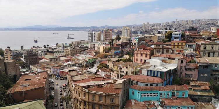 Edificios de ex Café Vienés y Museo Lord Cochrane de Valparaíso están en riesgo por posible acción de inmobiliarias advierte académico de la UPLA