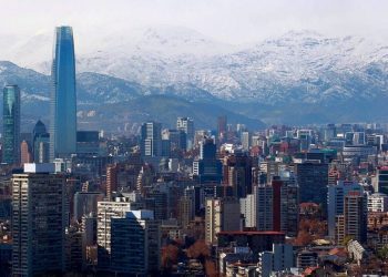 Gobierno establece cuarentena total en el Gran Santiago y seis comunas adyacentes ante aumento explosivo de casos de Covid-19