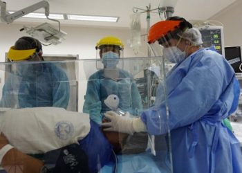 Efectos que la intubación genera en la voz y en la deglución de los pacientes son explicados por especialistas de la UPLA