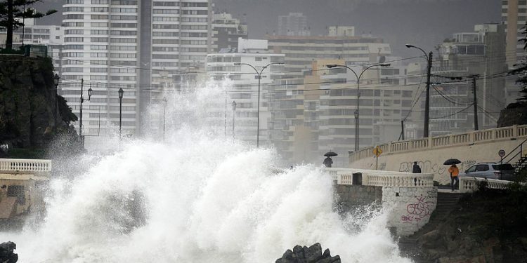 Este sábado arribará a las costas de Chile un nuevo episodio de marejadas