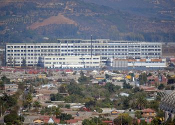 Tras caso positivo de Covid en obras del Hospital Biprovincial alcalde de Quillota exige barrera sanitaria y exámenes