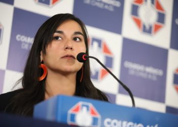 Destacados economistas son convocados por el Colegio Médico de Chile para desarrollar propuesta de apoyo social en el contexto de la pandemia