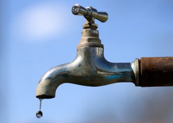 Recurso de protección presentado por el INDH por el decreto al agua es valorado por la senadora Isabel Allende