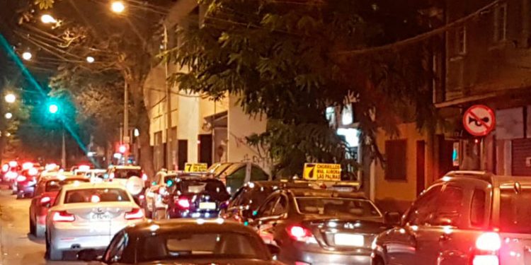 Pese a restricciones de acceso a segunda vivienda se registra un considerable aumento del flujo vehicular en ciudades de la Región de Valparaíso