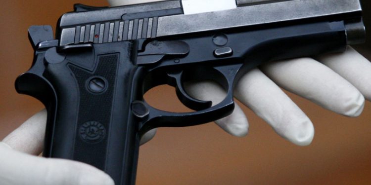 Detienen a hombre tras disparar en al menos cuatro ocasiones contra su cónyuge en Casablanca: es hermano del alcalde