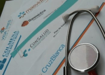 Presentan proyecto de ley para que Isapres hagan devolución de excedentes de cotizaciones