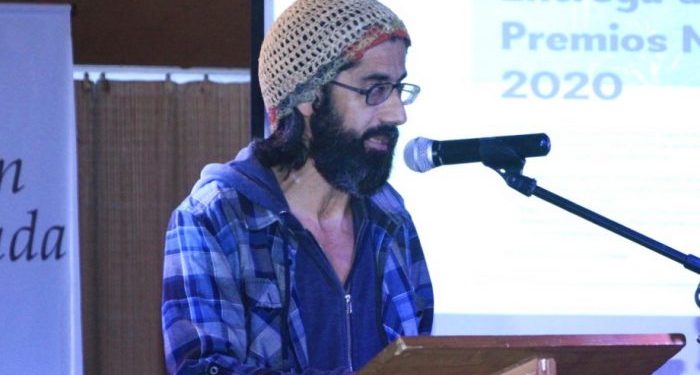 Esval presenta querella contra artista y activista medioambiental ganador del Premio Naitún