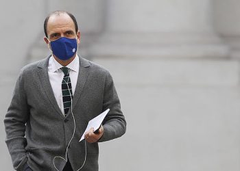 Ministro Monckeberg es oficiado por diputado Díaz debido a errores en sistema de postulación al IFE