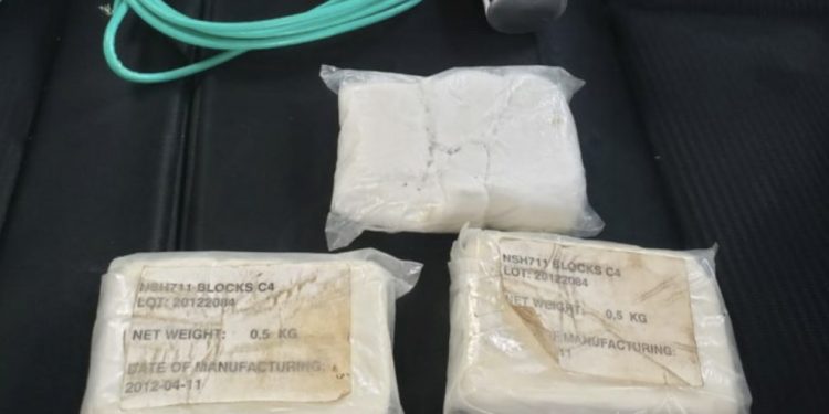 En prisión preventiva queda infante de marina y otro implicado en venta de explosivos C4