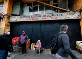 Denuncian que taxistas santiaguinos llegan a la Región de Valparaíso sin ser controlados