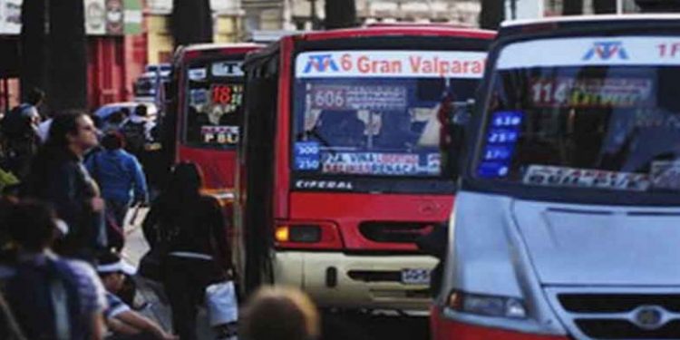 Anuncian paro de microbuses para mañana miércoles en Valparaíso