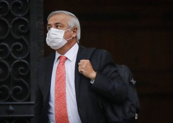 Beatriz Sánchez y otras integrantes de la oposición piden la renuncia del ministro Jaime Mañalich