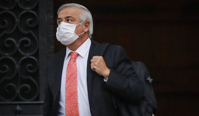 Beatriz Sánchez y otras integrantes de la oposición piden la renuncia del ministro Jaime Mañalich