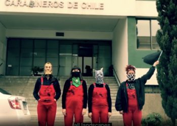 Muestras de apoyo recibe colectivo Las Tesis tras querella interpuesta por Carabineros en su contra