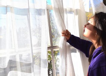 Recomiendan exponerse al sol para activar la vitamina D y mejorar sistema inmunológico durante cuarentena