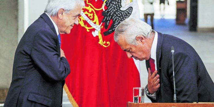 Alcalde Jadue presenta querella por cuasidelito de homicidio en contra de Sebastián Piñera y Jaime Mañalich por muertes de personas con Covid-19 en Recoleta