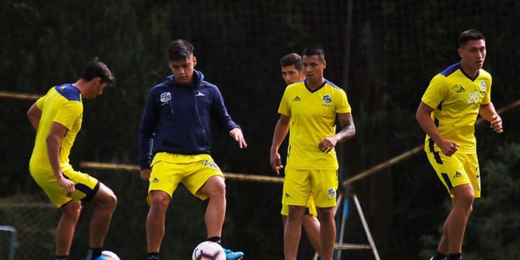 Alcalde Óscar Sumonte pide a la ANFP prohibir los entrenamientos de Everton en Concón