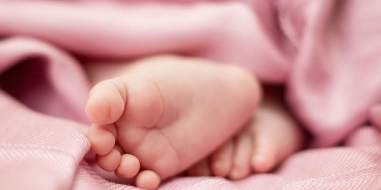 Joven acusada de infanticidio de su hijo recién nacido quedó con arresto domiciliario