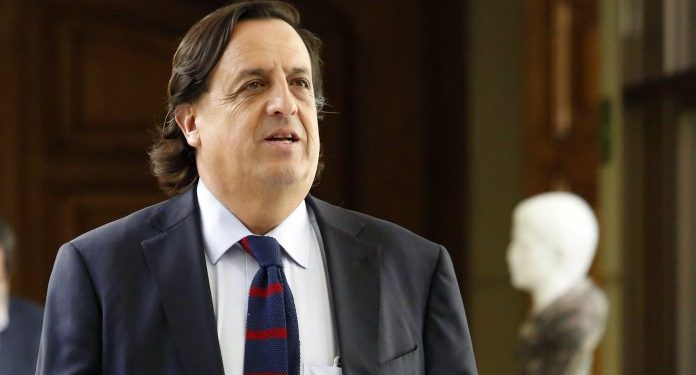 Perfil del nuevo ministro del Interior: Víctor Pérez, el parlamentario que deja el Congreso después de 30 años para llegar a La Moneda