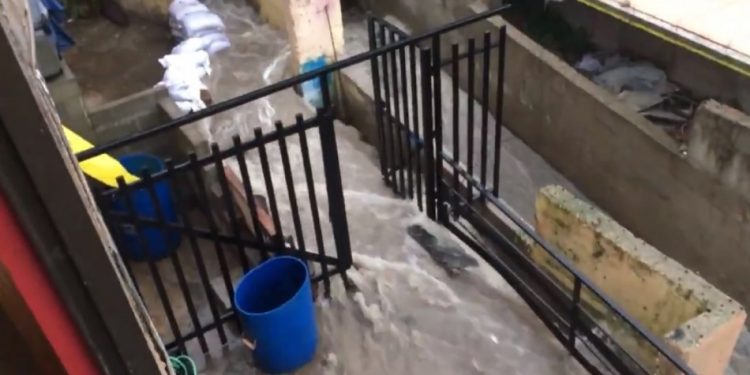 Intensas lluvias ya dejan anegamientos en distintos puntos de la Región de Valparaíso