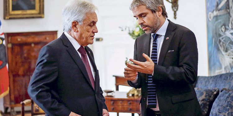 Crecen los rumores sobre eventual cambio de gabinete hoy 