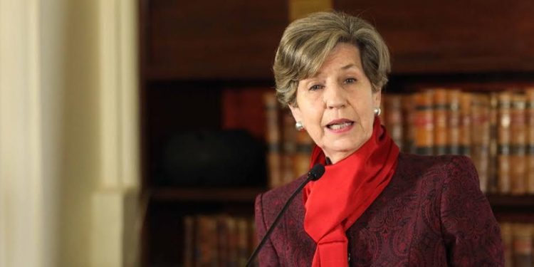 Columna de opinión: “Los colectiveros siguen trabajando a pesar de las dificultades“