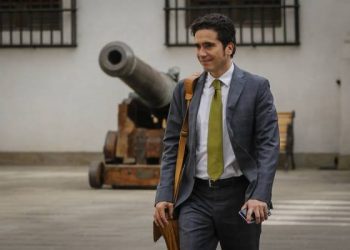 Partido Socialista emplaza al ministro Briones por dichos sobre acuerdo constitucional y califica su interpretación como “peligrosa”