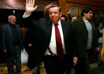 Exalcalde de Valparaíso, Hernán Pinto, se mantiene internado en la UCI por neumonía