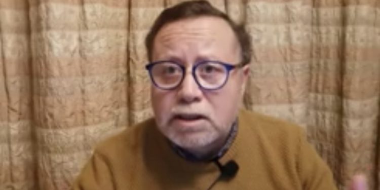 Waldo Carrasco entrega consejos para leer más y mejor