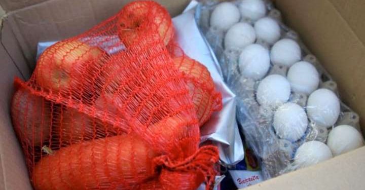 Retiran alimentos de cajas Junaeb en mal estado y con larvas en Quillota