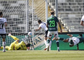 Wanderers vence a Colo Colo en el reestreno del fútbol chileno y lo deja con dudas de cara al Superclásico