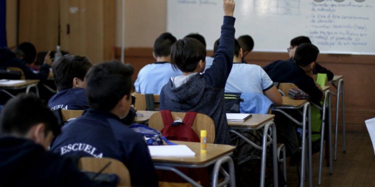Covid-19: advierten sobre los riesgos de la vuelta a clases presenciales sin contar todavía con una vacuna 