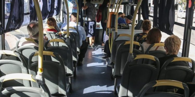 Diputado Sepúlveda presenta reparos a proyecto de reactivación económica ya que no otorga liquidez a pymes y no considera a totalidad del transporte de pasajeros en los beneficios