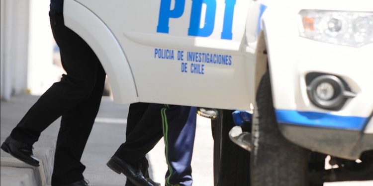 En el centro de Valparaíso detienen a hombre acusado de femicidio frustrado contra su pareja