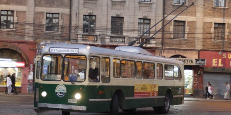 Solicitan incluir a trabajadores de los troles en bono de $350 mil del Gobierno