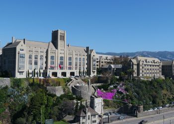 Denuncian amenaza de tiroteo de grupo nacionalista contra miembros de la Universidad Santa María de Valparaíso