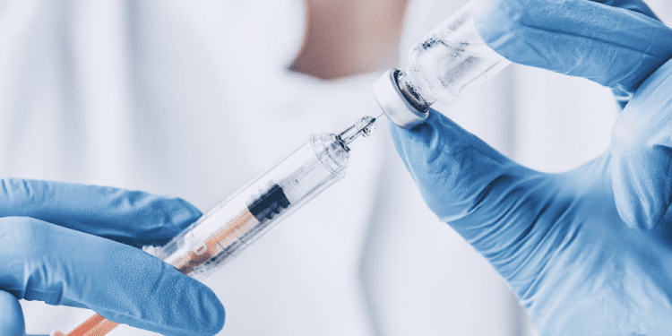 Director de Medicina UV y el Covid-19: “Hoy producir una vacuna o tener una alianza para adquirir dosis es casi lo mismo. No da mayor ventaja»