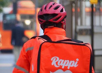 Sin sindicalización ni seguros previsionales: la preocupante situación de los repartidores a seis meses del comienzo de la pandemia