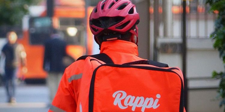 Sin sindicalización ni seguros previsionales: la preocupante situación de los repartidores a seis meses del comienzo de la pandemia