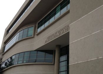 Hijo salvó a su madre de ser víctima de femicidio: presunto agresor quedó en prisión preventiva