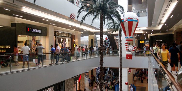 A las 21:00 horas del jueves cerrará el comercio por Fiestas Patrias