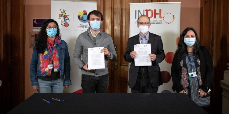Instituto Nacional de Derechos Humanos  y la Municipalidad de Valparaíso firman convenio