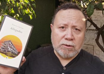 Waldo Carrasco presenta la novela social a través de la pluma de Ernesto Garratt